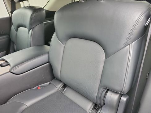 Used 2024 Nissan Armada SL w/ Captain's Chairs Package image 11