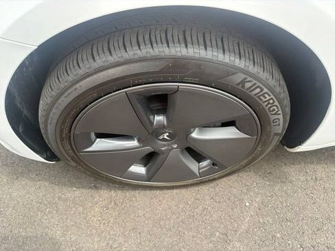 Used 2023 Tesla Model 3 Standard Range RWD image 9