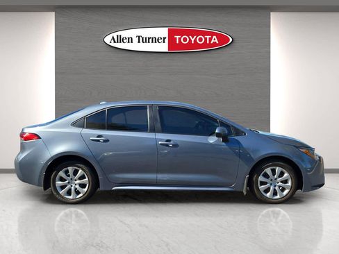 Used 2025 Toyota Corolla LE image 5