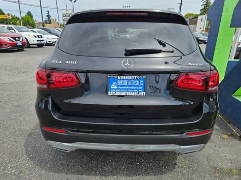 Used 2021 Mercedes-Benz GLC 300 4MATIC w/ Premium Package image 4
