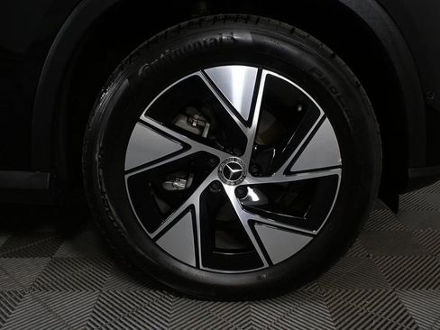 Used 2024 Mercedes-Benz GLC 300 4MATIC image 36