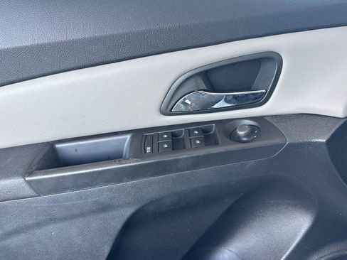Used 2012 Chevrolet Cruze LS w/ Connectivity Package FWD image 17