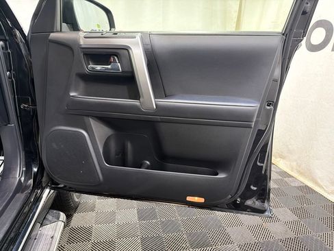 Used 2023 Toyota 4Runner Limited AWD/4WD image 8