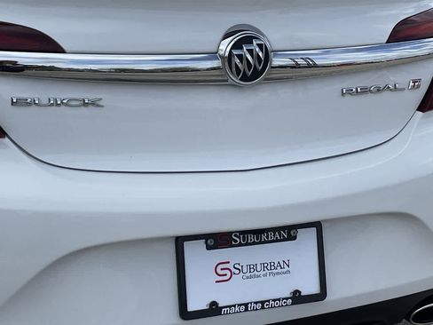 Used 2017 Buick Regal Sport Touring FWD image 36