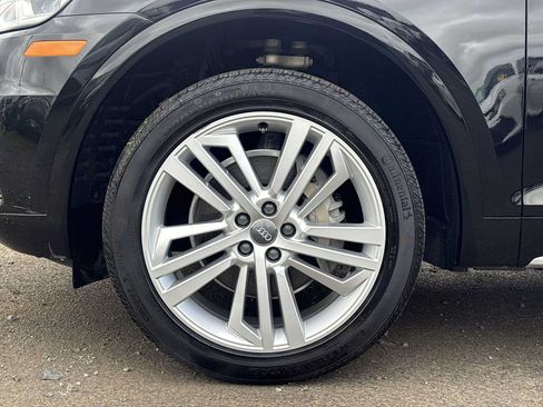 Used 2018 Audi Q5 2.0T Premium Plus w/ Premium Plus Package AWD/4WD image 10
