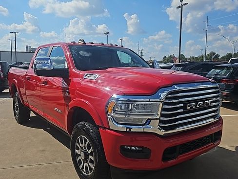 Used 2024 RAM 3500 Limited image 3