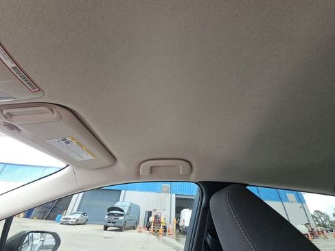 Used 2022 Toyota Corolla LE image 20