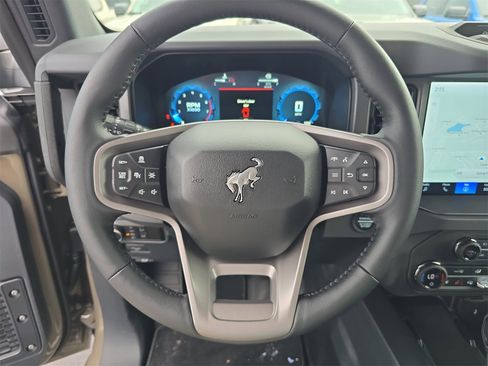 New 2025 Ford Bronco Badlands image 23