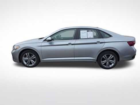 Used 2024 Volkswagen Jetta SE FWD image 8