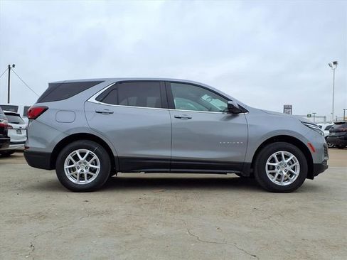 Used 2024 Chevrolet Equinox LT image 6