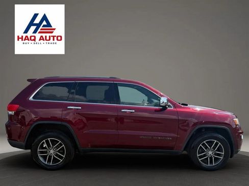 Used 2018 Jeep Grand Cherokee Limited AWD/4WD image 4