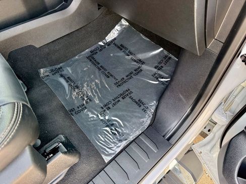 Used 2021 Ford F350 Lariat w/ Chrome Package AWD/4WD image 20