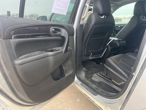 Used 2017 Buick Enclave Leather image 16