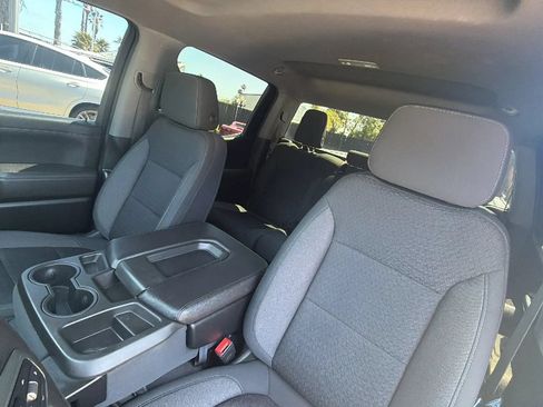Used 2021 Chevrolet Silverado 1500 LT RWD image 17
