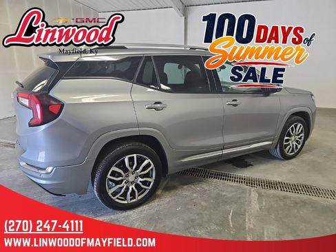 Used 2023 GMC Terrain Denali AWD/4WD image 2