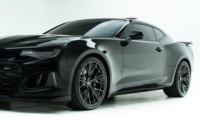 Used 2019 Chevrolet Camaro ZL1 RWD image 9