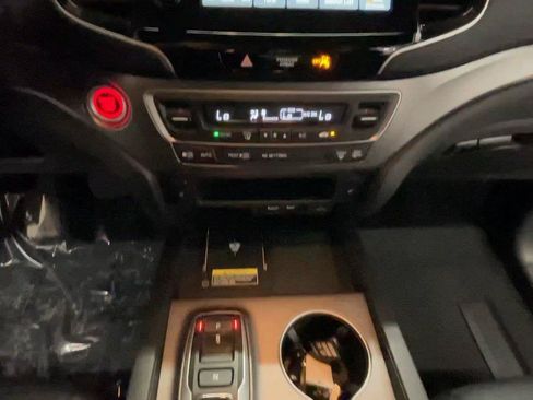 Certified 2024 Honda Passport EX-L image 31