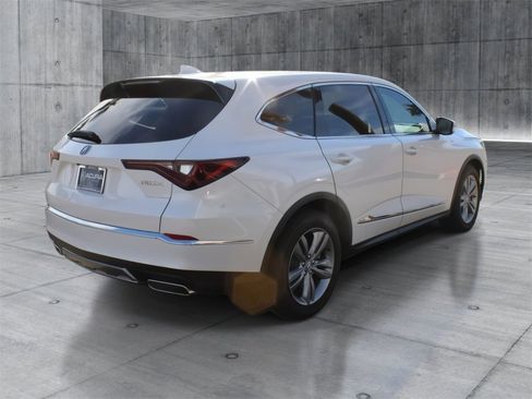 Used 2025 Acura MDX FWD image 5