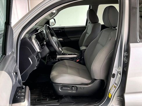 Used 2022 Toyota Tacoma SR5 image 15