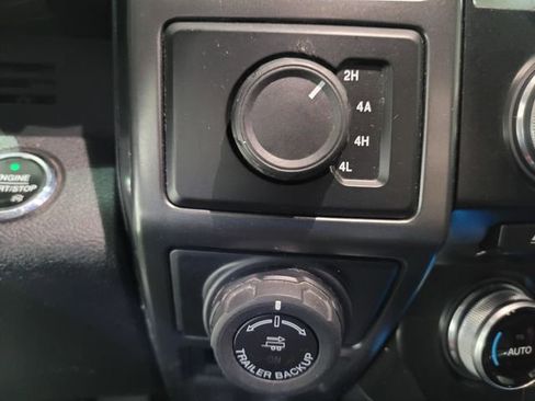 Used 2017 Ford F150 Lariat image 43