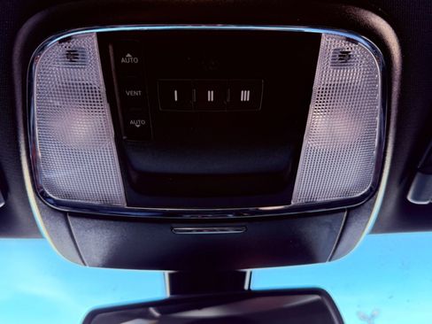 Used 2019 Dodge Charger R/T w/ Driver Confidence Group image 31