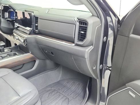 Used 2022 GMC Sierra 1500 SLT w/ SLT Convenience Package image 23