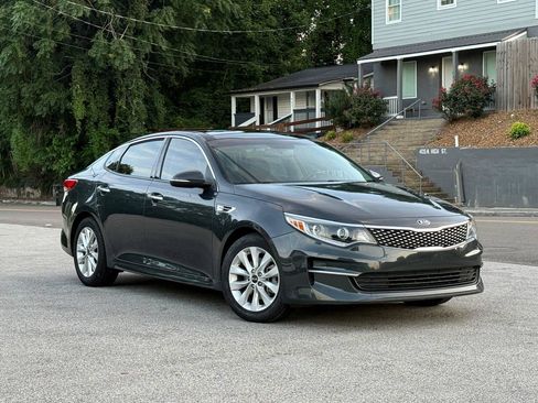 Used 2016 Kia Optima EX w/ Premium Package FWD image 3