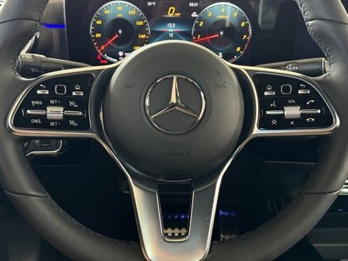 Used 2023 Mercedes-Benz CLA 250 4MATIC image 11