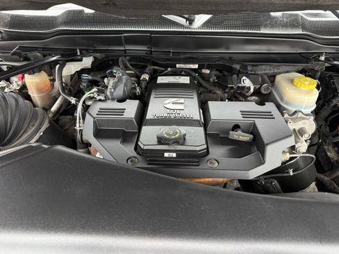 Used 2020 RAM 3500 Laramie image 32