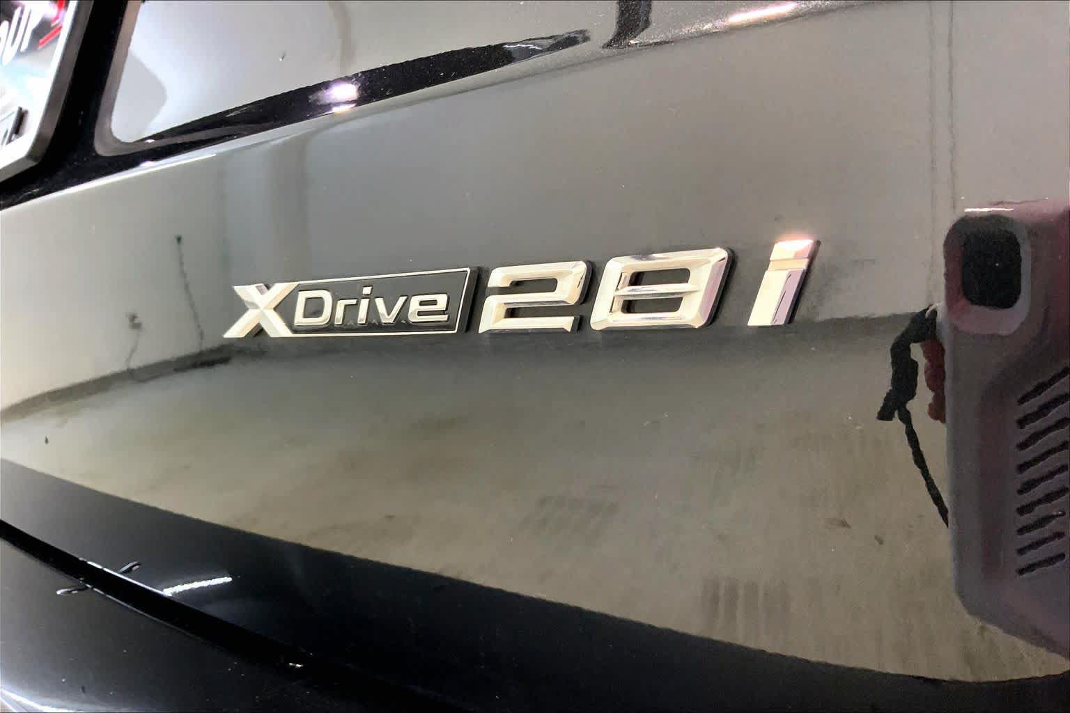 Used 2026 BMW X1 xDrive28i AWD/4WD image 9