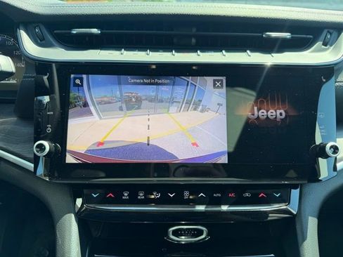 New 2026 Jeep Grand Cherokee Limited AWD/4WD image 40
