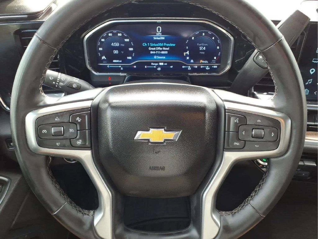 Used 2025 Chevrolet Silverado 1500 LT RWD image 13