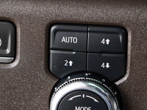 Used 2024 GMC Sierra 1500 SLT AWD/4WD image 22