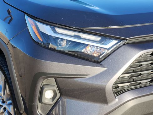 Used 2023 Toyota RAV4 XLE Premium image 10