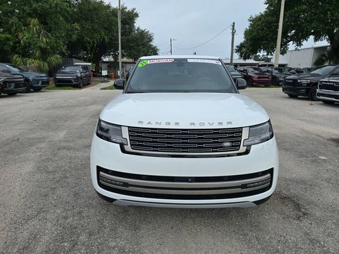 Used 2025 Land Rover Range Rover Long Wheelbase Autobiography AWD/4WD image 9