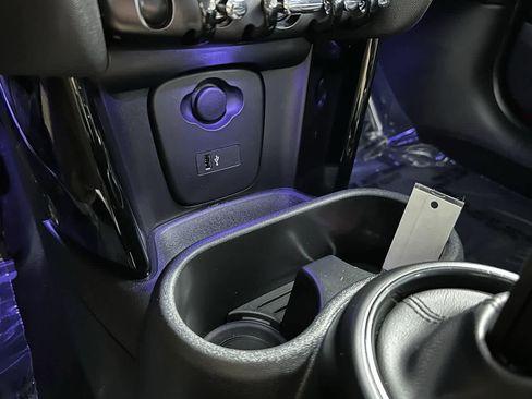 Certified 2024 MINI Cooper SE image 21