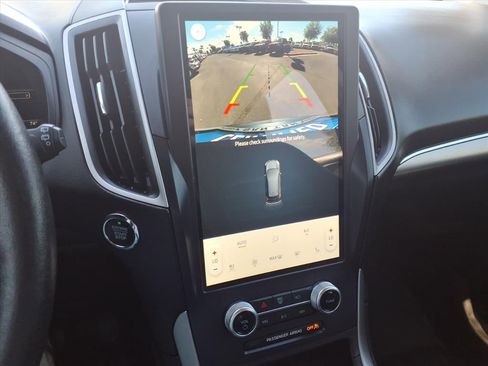 Used 2022 Ford Edge SEL w/ Convenience Package image 27