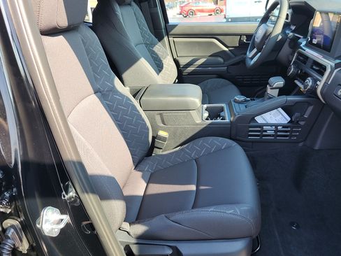 New 2026 Toyota Tacoma SR5 AWD/4WD image 27
