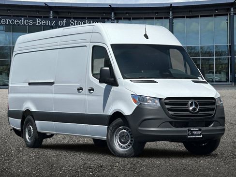 New 2025 Mercedes-Benz Sprinter 2500 image 2