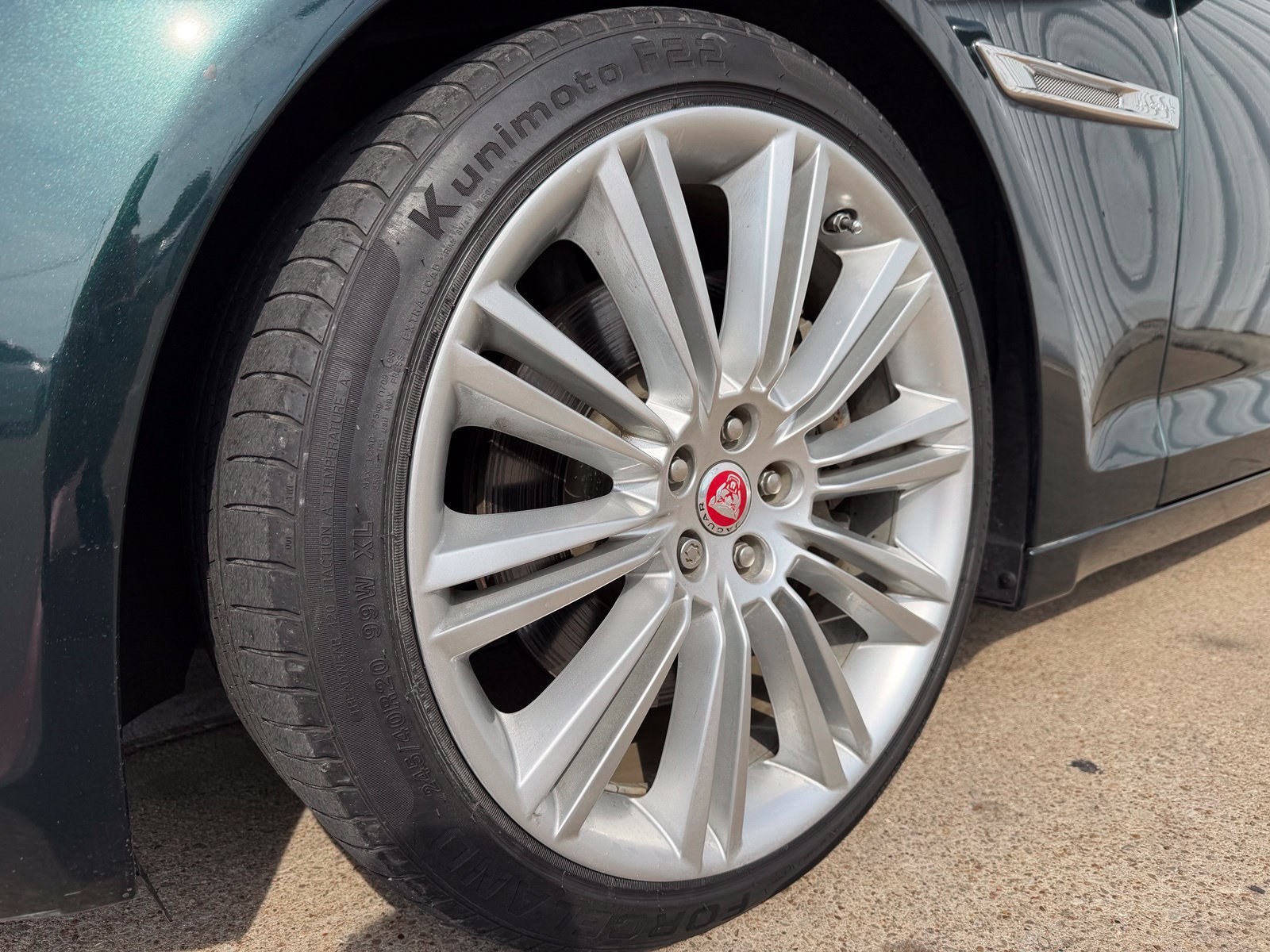 Used 2015 Jaguar XJ L Portfolio RWD image 46