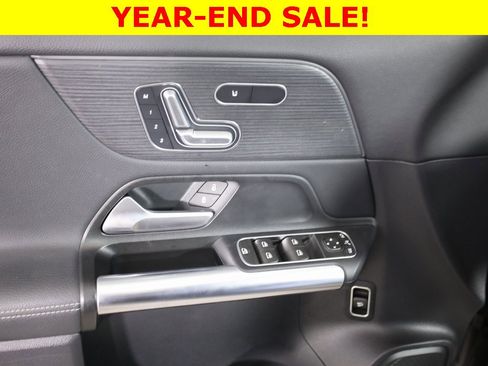 Used 2023 Mercedes-Benz GLA 250 4MATIC image 9