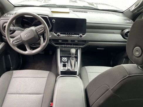 Used 2025 Chevrolet Colorado Trail Boss AWD/4WD image 19