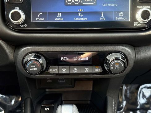 Used 2024 Nissan Kicks SR FWD image 6