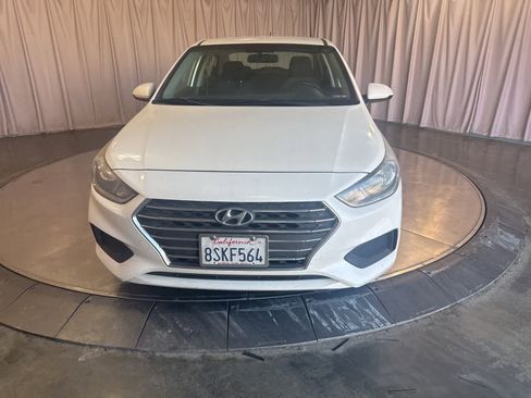 Used 2019 Hyundai Accent SE image 2