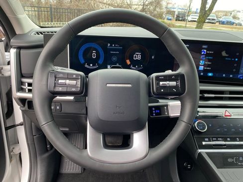 Used 2024 Hyundai Santa Fe SEL image 11