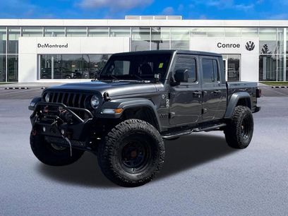 Used 2023 Jeep Gladiator Sport w/ Off Road Group
