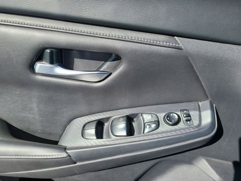 Used 2023 Nissan Sentra SV image 15