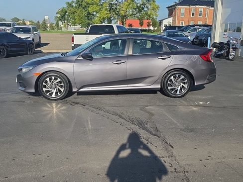 Certified 2018 Honda Civic EX image 3