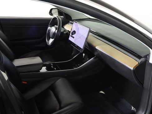 Used 2018 Tesla Model 3 Long Range image 26