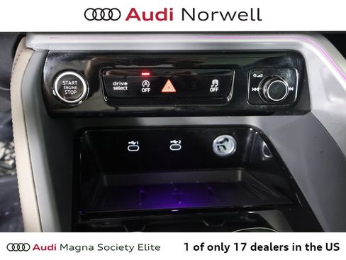 Used 2025 Audi Q5 Premium Plus w/ Premium Plus AWD/4WD image 6